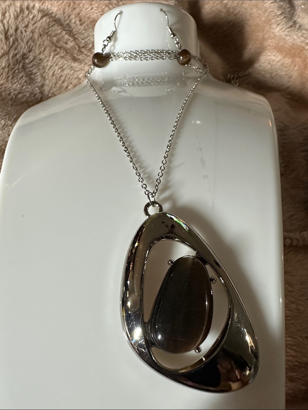 Silver-Tone Oval Pendant Necklace with Brown Stone Accent